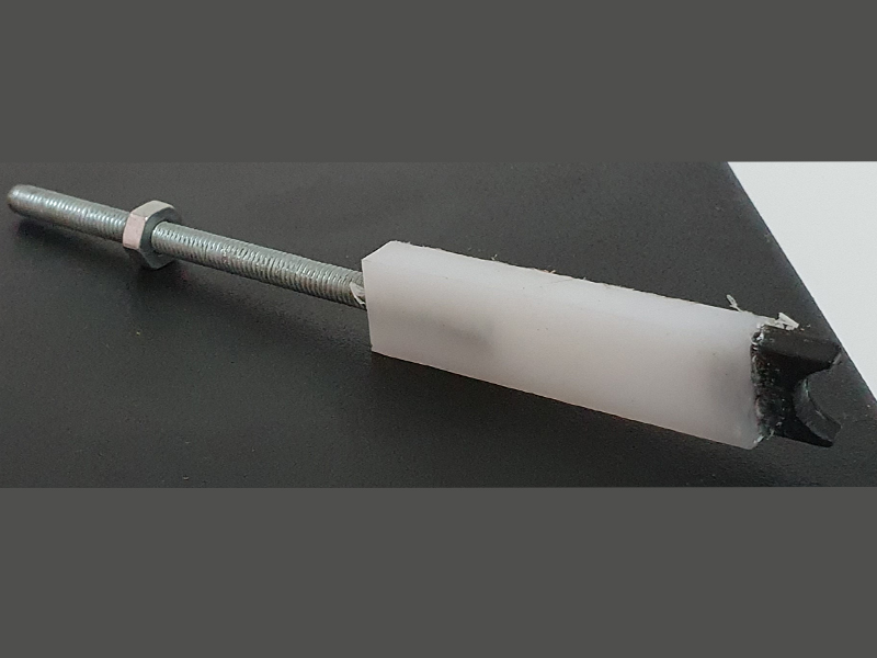 Makaron Piston Tutacağı